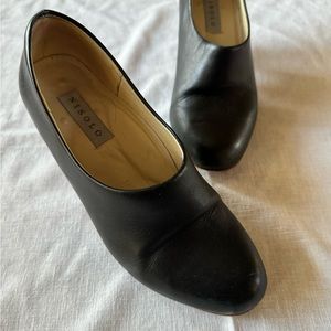 NISOLO | Austin Bootie in Noir